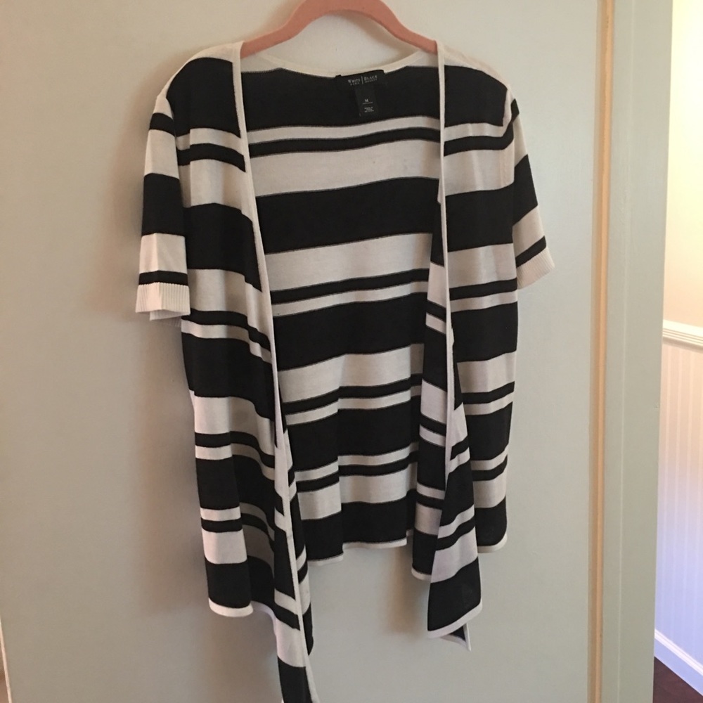 White House Black Market Flyaway Top Medium